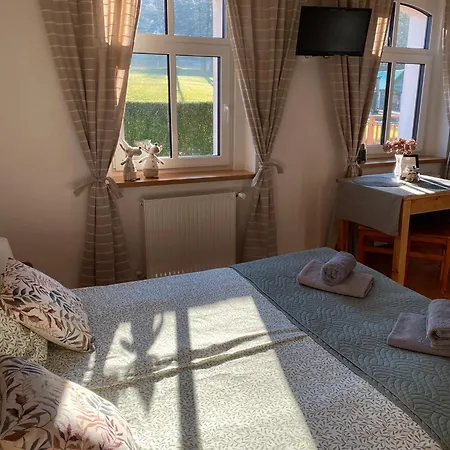 Bobrowniki Фермерский дом