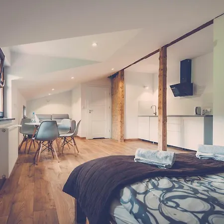 Farma Bobrowniki Szczytna