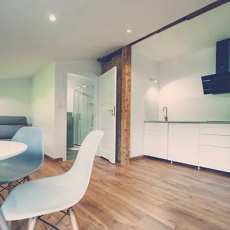 Bobrowniki * Szczytna