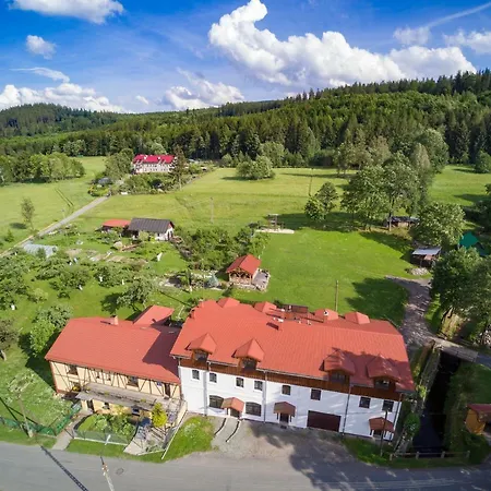 Bauernhof Bobrowniki Szczytna
