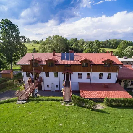 Bobrowniki * Szczytna