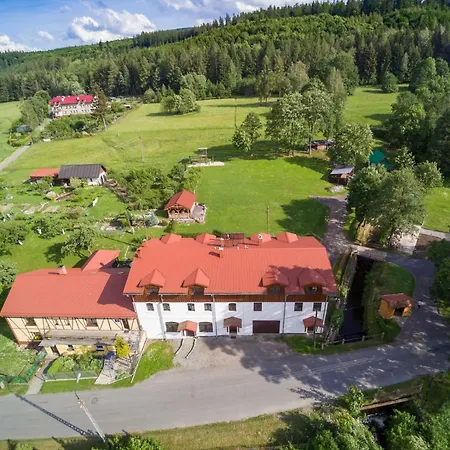 Bobrowniki Gospodarstwo agroturystyczne Szczytna