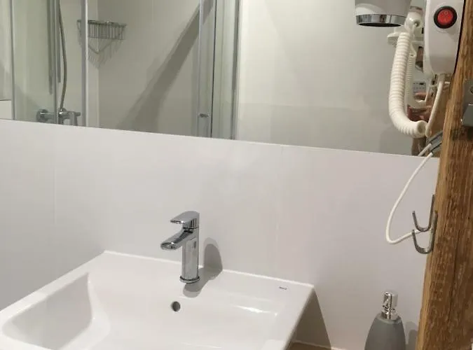 Bobrowniki Фермерский дом *